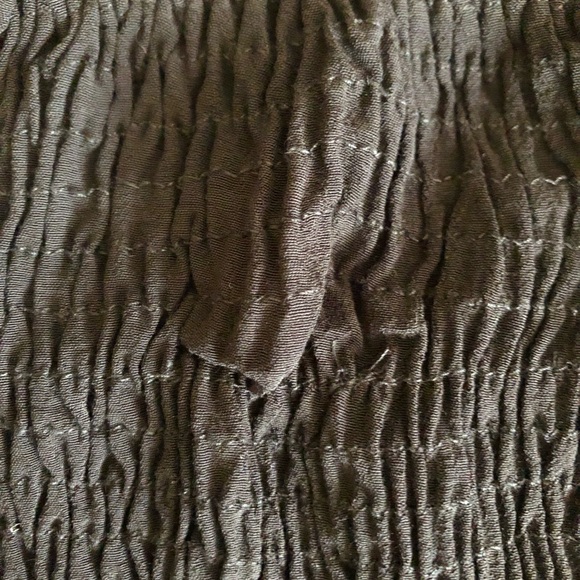 Pull&Bear blouse in black. Size Small. - Picture 10 of 13